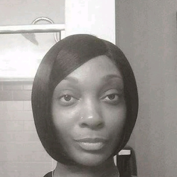 Meet your Posher, Lotoya - Picture 1 of 1